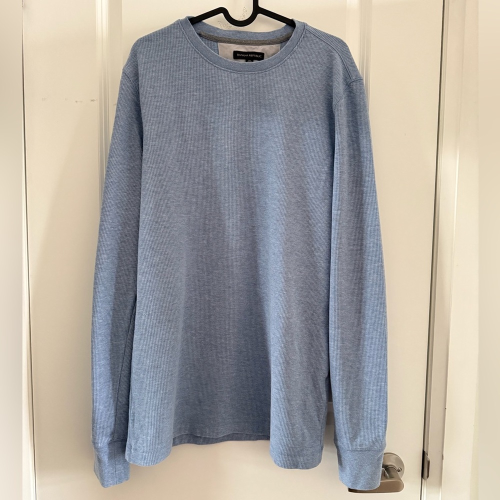 Banana Republic L Tall Light Blue Waffle Knit Shirt